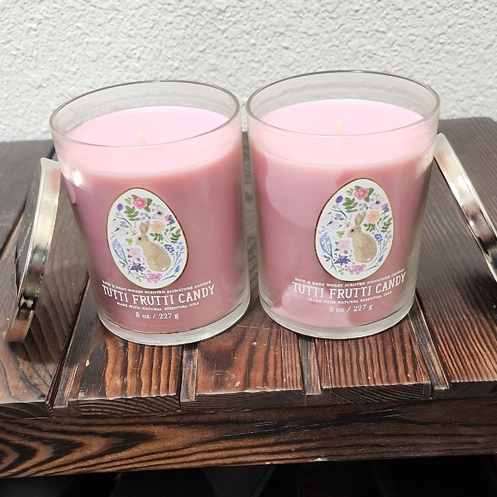 Bath & Body Works Tutti Frutti Candy Candle - Pink - Picture 3 of 3